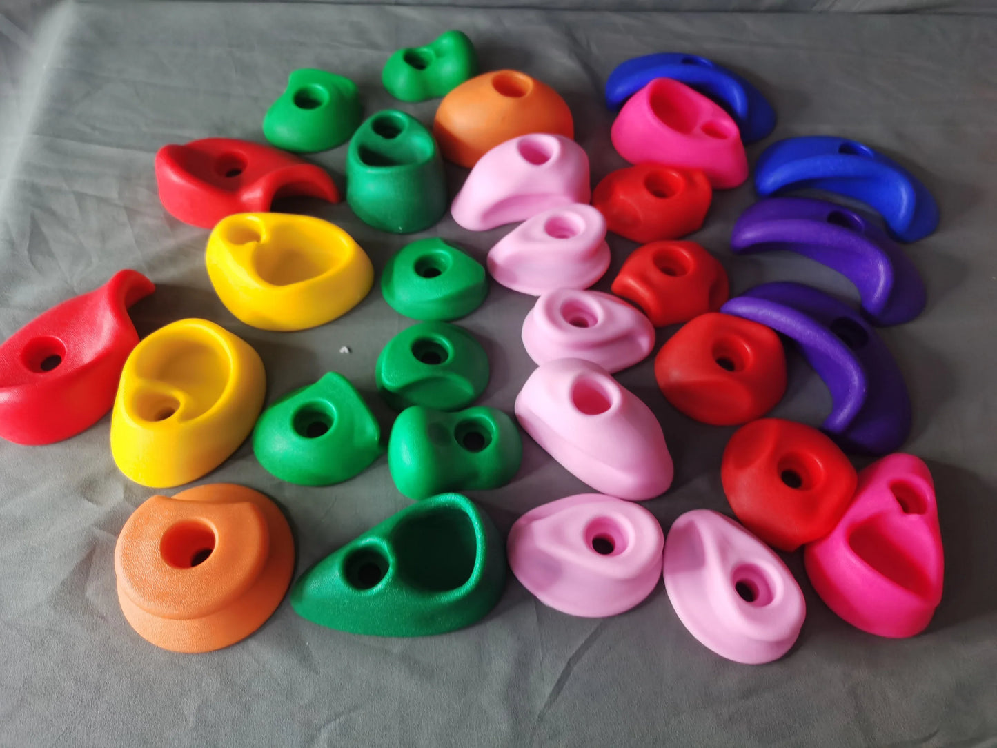 30pcs/set Rock Climbing Holds Wood Wall Climbing Stones Toys Kids Playground Game Hand Feet Hold Grip Kit Outdoor Indoor Game
